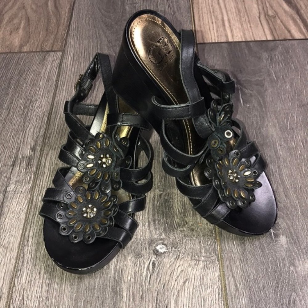 Gianni Bini Big Floral Wedges